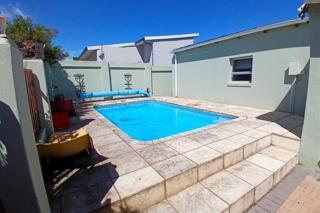 4 Bedroom Property for Sale in Aston Bay Eastern Cape